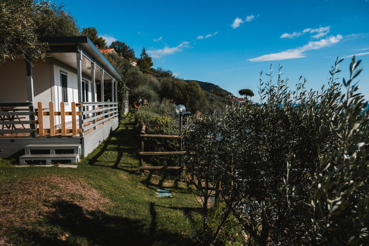 Agriturismo Rose Di Pietra Pietra Ligure Dış mekan fotoğraf